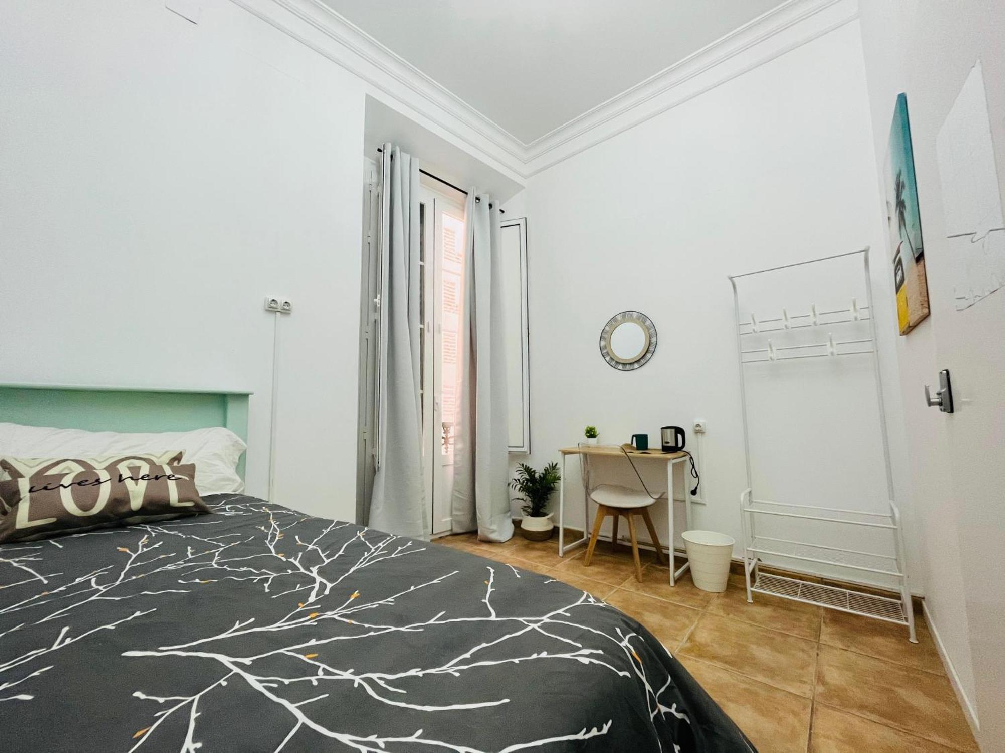 Malak-Rooms Малага Экстерьер фото